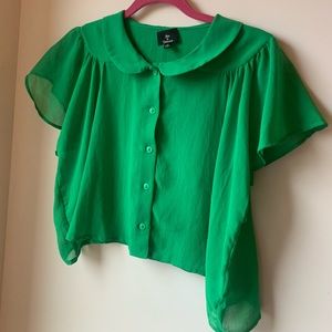 🛑SOLD🛑Hunter Green Button-Up Crop Top